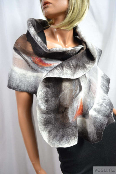 Black and white scarf 4403