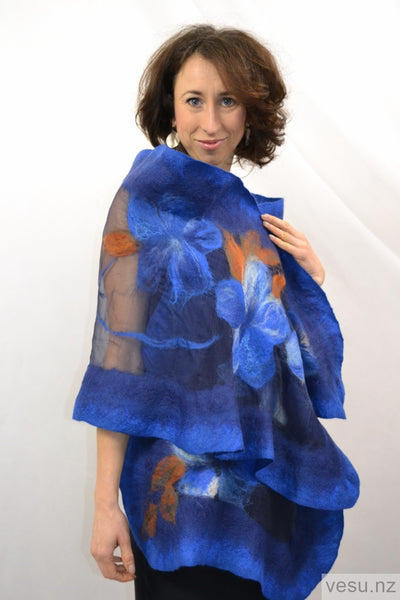 Blue shawl handmade with silk and merino 4299