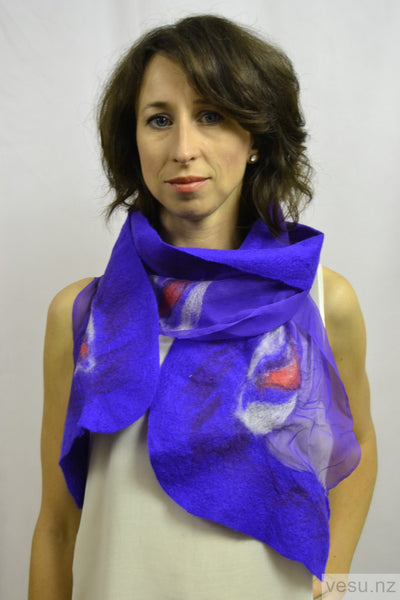 Blue scarf 4384