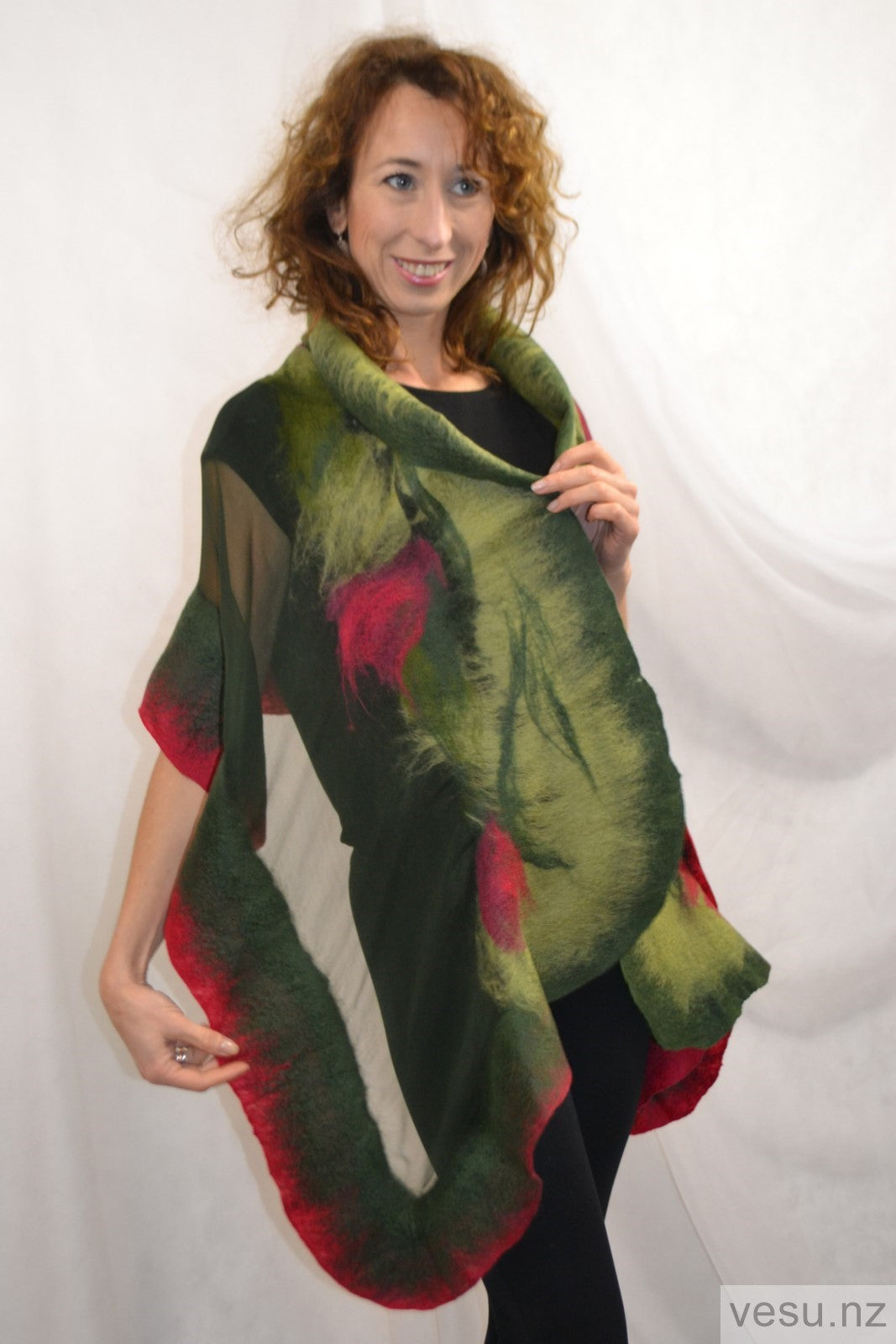 Green with red shades, silk shawl wit merino wool 4596